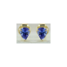 Load image into Gallery viewer, 925 sterling silver earring,925 silver earring,Tanzanite earring,sterling earring,sterling silver earring,silver earring with Tanzanite
