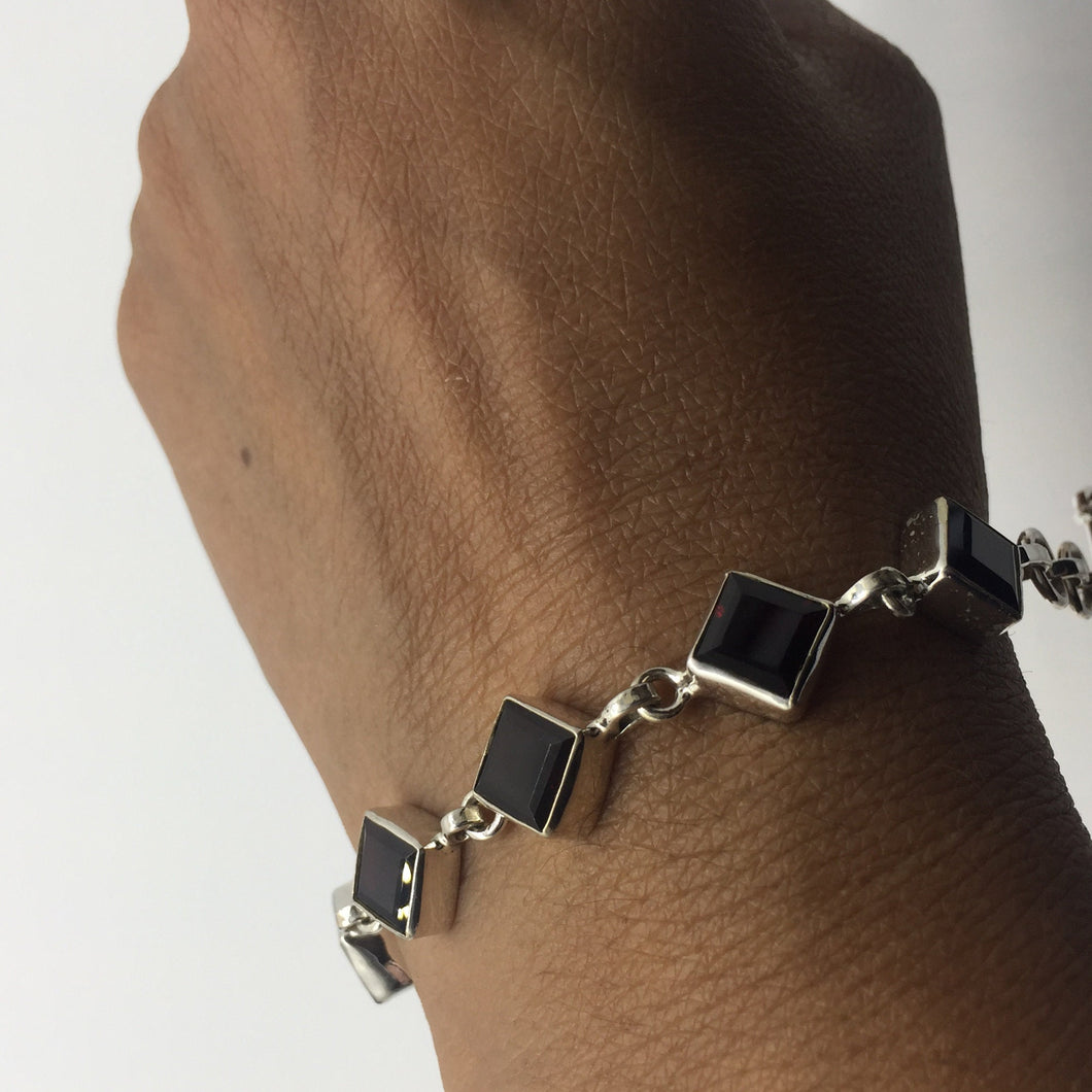 silver bracelet,garnet bracelet,gem stone bracelet,925 silver bracelet,cut stone bracelet